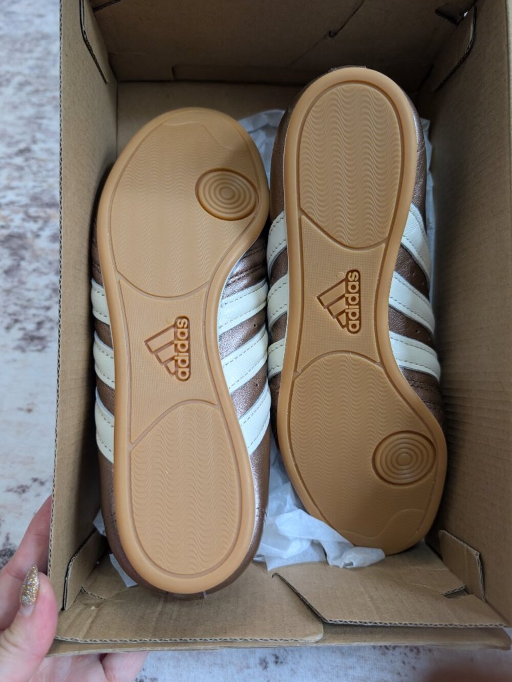 NEW Adidas Taekwondo W Metallic Bronze/Cream Youth Size 6/Women's 7/7.5 NWT - Picture 2 of 7